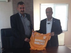 Hayırsever İşadamından Öğrencilere Malzeme Yardımı