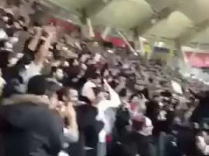 Çarşı'dan yolsuzluk operasyonuna gönderme