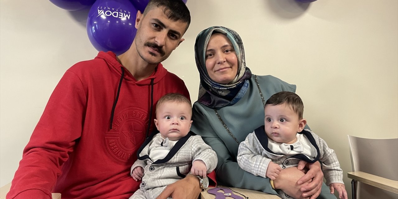 Konya'da 29 haftalıkken 1 kilogram doğan ikizler ailesinin neşesi oldu