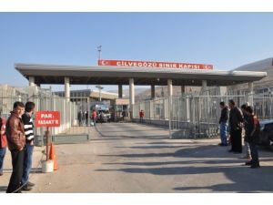 Suriye'deki Bombalı Saldırıda Yaralananlar Türkiye'ye Getirildi