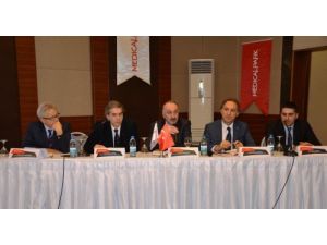 Uzmanlar, Şişmanlık Ameliyatlarını Masaya Yatırdı