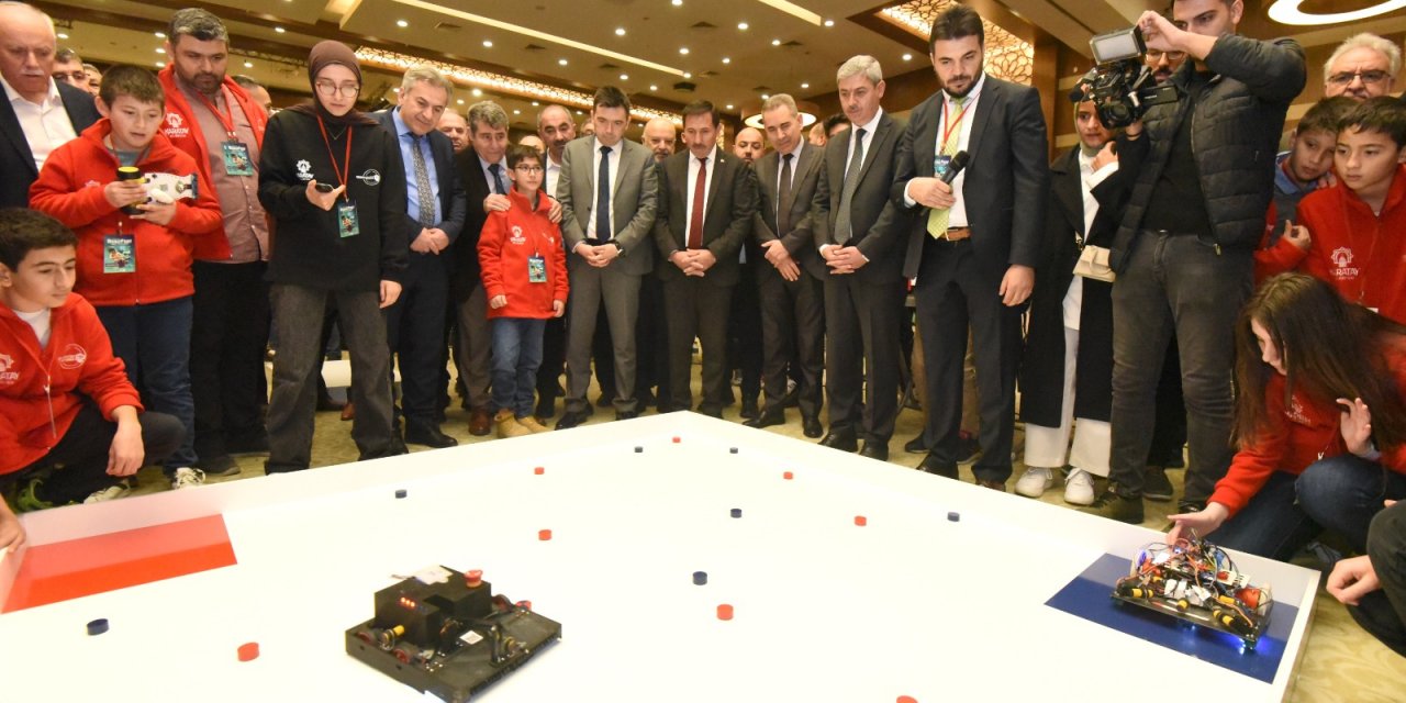 Konya'da robotların yarışması başladı