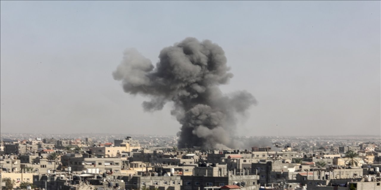İsrail, Gazze'nin Han Yunus kentine şiddetli hava saldırısı düzenledi