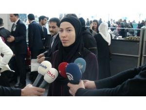 Sanatçı Kafilesi, Umre İçin Havalimanında Buluştu