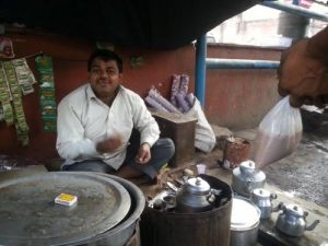 Hindistan’da Gündelik Yaşamın Olmazsa Olmazı Sütlü Çay (Özel)