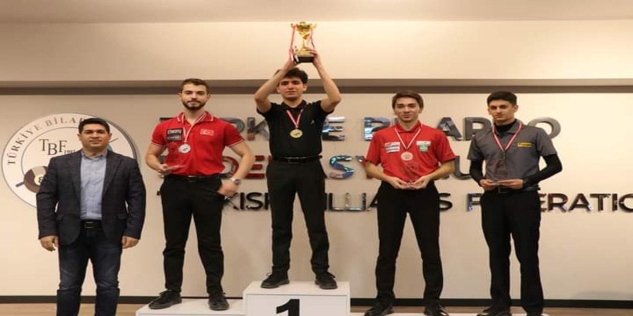 Konyalı bilardocu Mustafa  Oğuz Ceylan şampiyon oldu