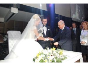 Bahçeli, Nikah Şahitliği Yaptı