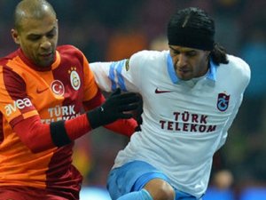 Melo: Kaburgam kırıldı