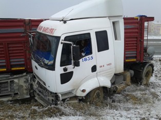 Konya'da trafik kazaları: 6 yaralı