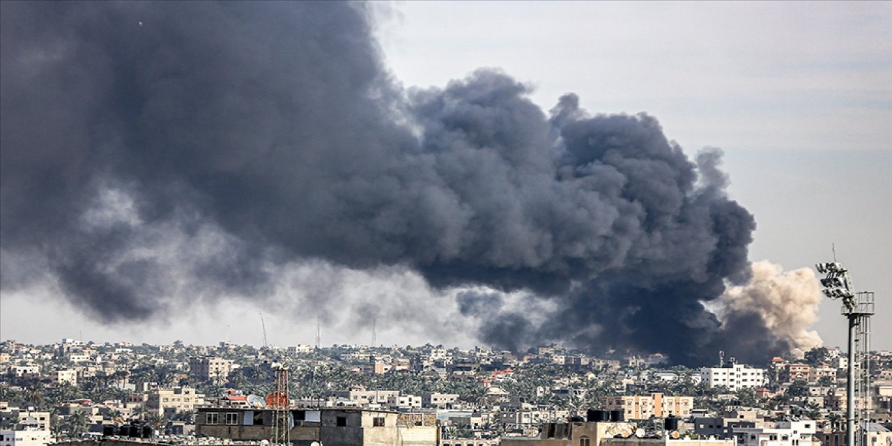 İsrail ordusu, Filistin Kızılayı'nın Han Yunus'taki merkezine saldırı düzenledi