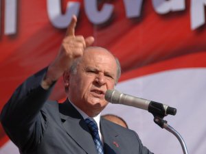 Bahçeli: Türk polisi kurban ediliyor