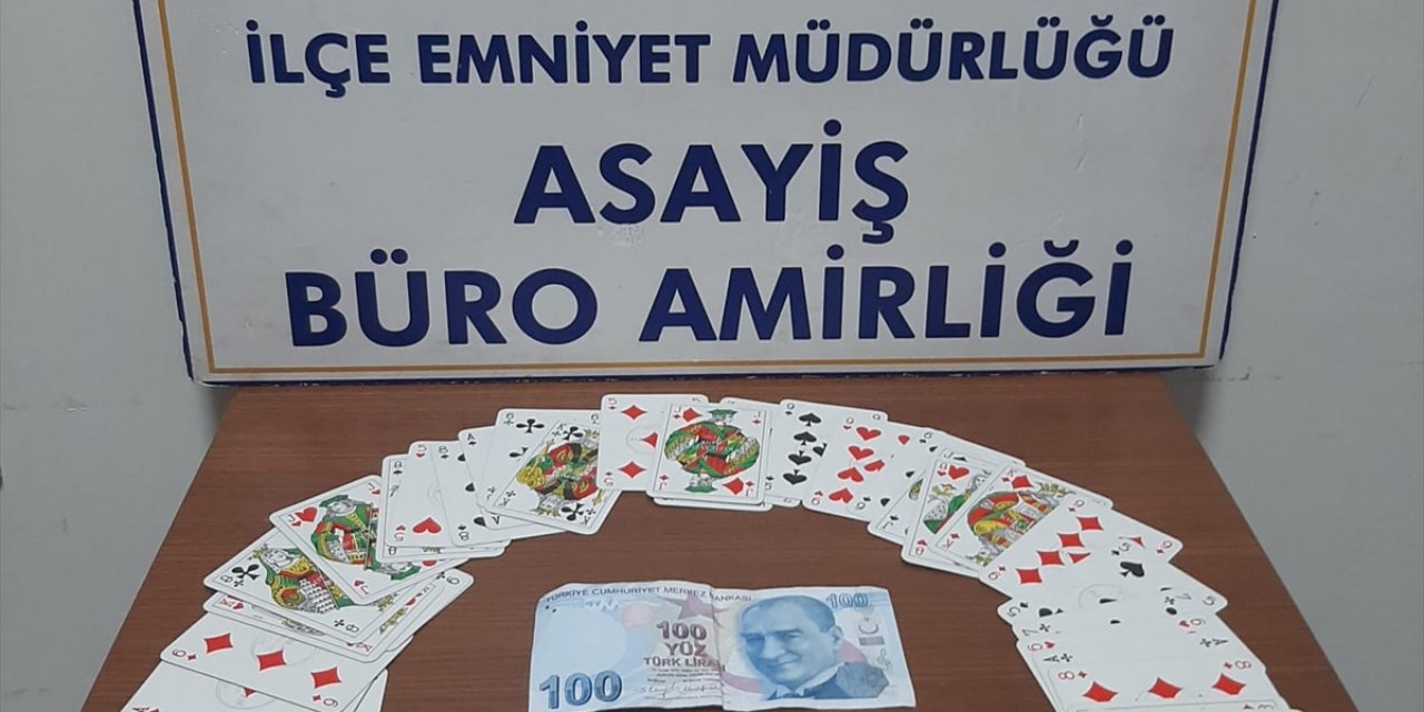 Akşehir'de kıraathanede kumar oynayanlara para cezası