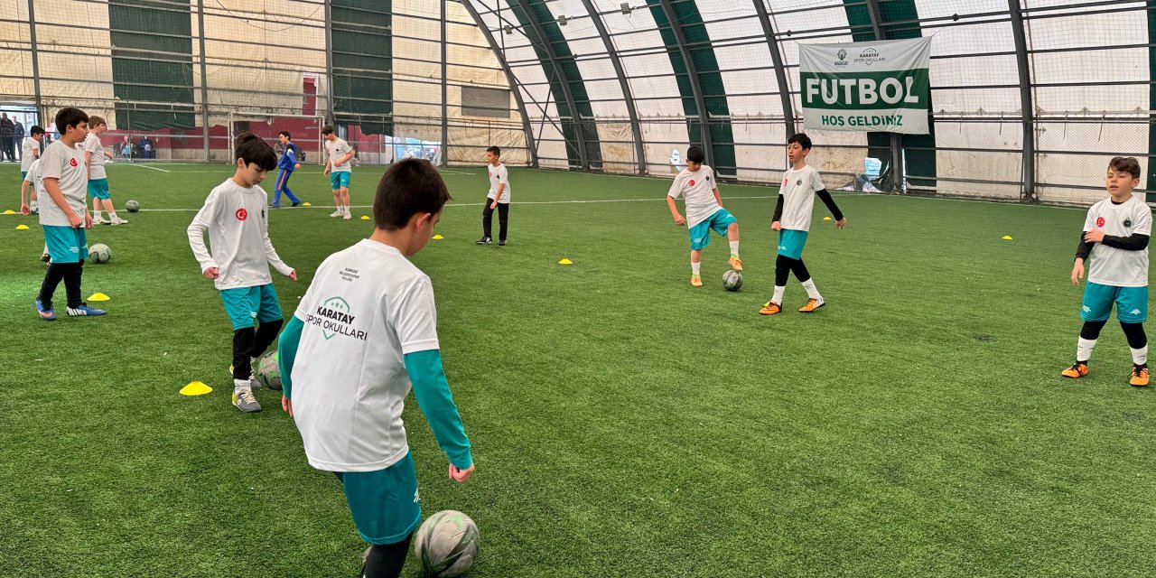 Karatay Kış Futbol  Okulları eğitimleri başladı