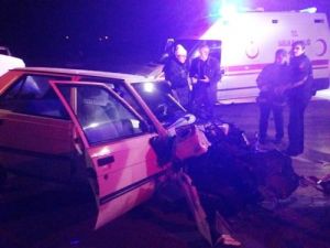 Tır, Otomobile Çarptı: 3 Yaralı