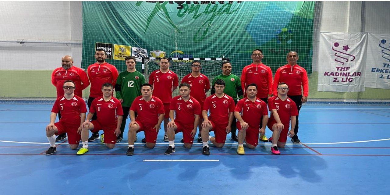 Down Sendromlu Futsal Milli Takımı Konya'da kamp yapıyor