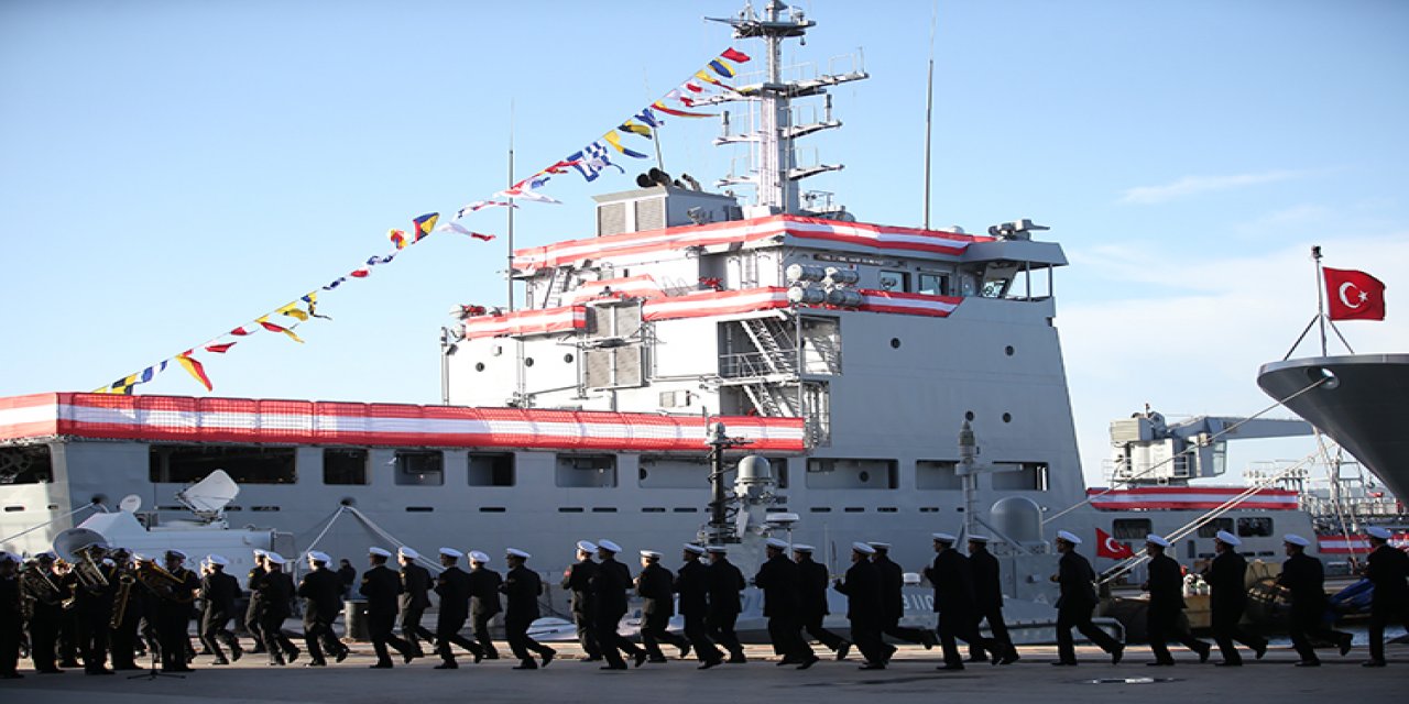 Türk Donanması'na 4 gemi törenle teslim edildi