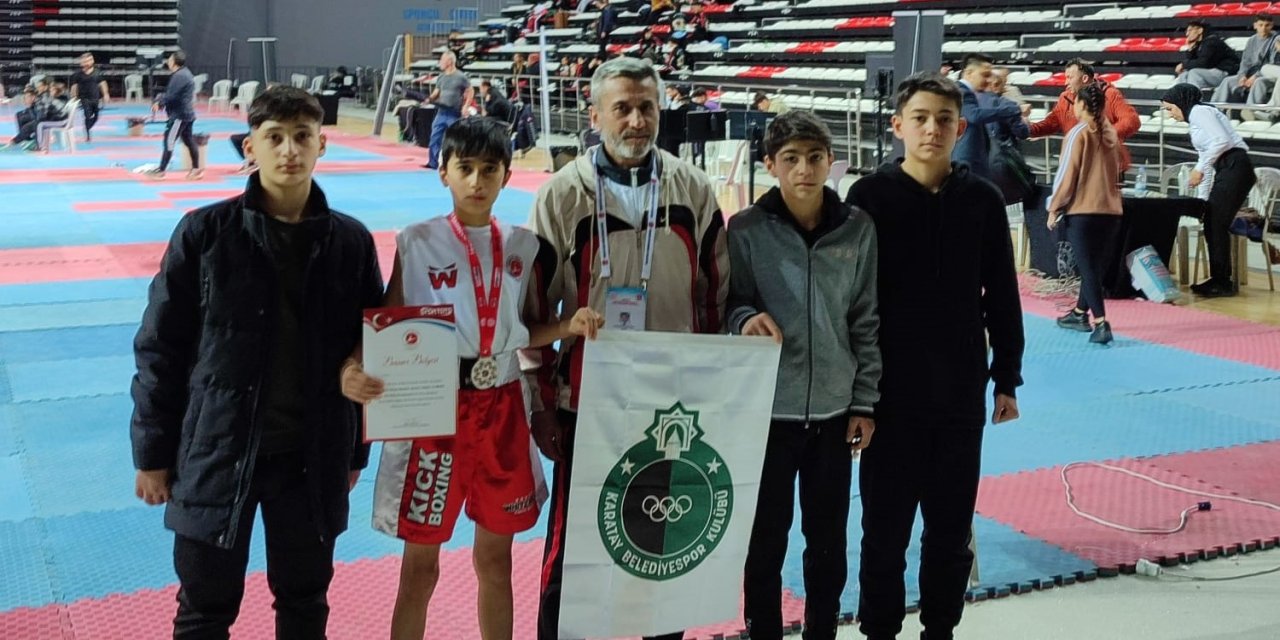 Karatay Belediyespor Kıck Boks Takımı Antalya’dan madalya ile döndü