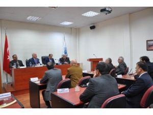 Sekmen, Ticaret Borsası'nı Ziyaret Etti