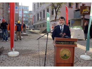 Ünlü Cadde Eski İhtişamına Kavuşuyor