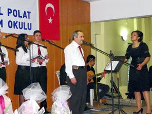 Öğretmenlerden türkü ziyafeti
