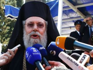 Rum Başpiskopos, Kktc'deki Eski Mallarını Satan Rumları Vatan Haini İlan Etti