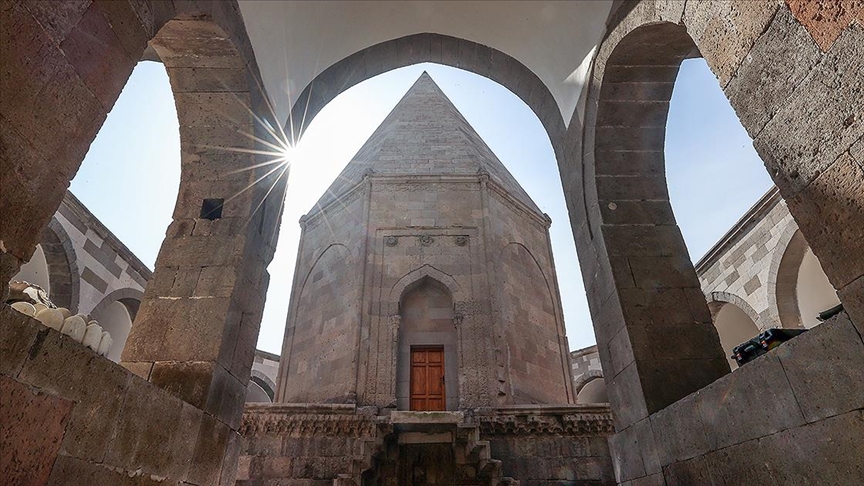700 yıllık Köşk Medrese kültür ve sanat merkezi olarak hizmet verecek