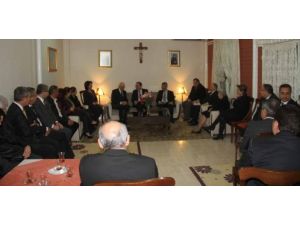 Adalet Bakanı Ergin, Hristiyan Vatandaşların Noel'ini Kutladı