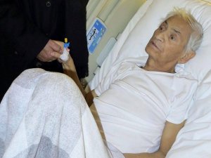 Adnan Şenses hayatını kaybetti