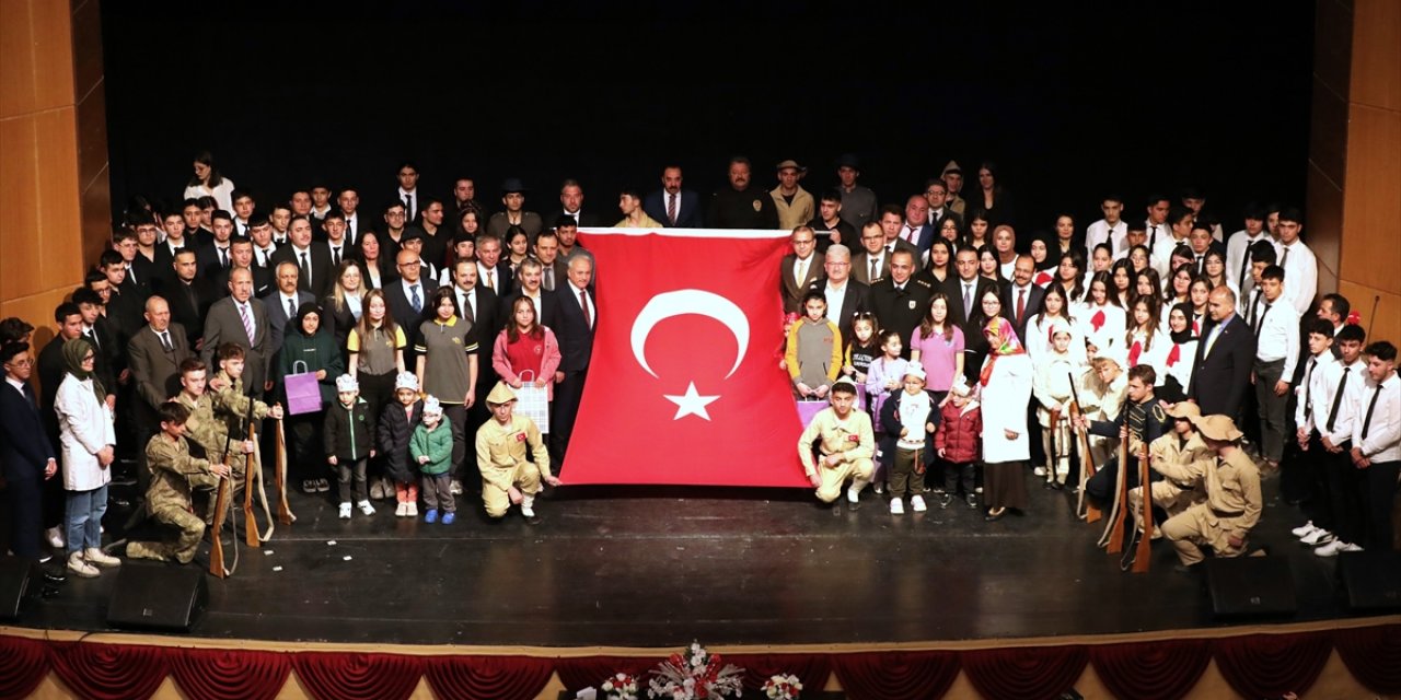 Aksaray'da İstiklal Marşı'nın Kabulü ve Mehmet Akif Ersoy'u Anma Günü programı düzenlendi