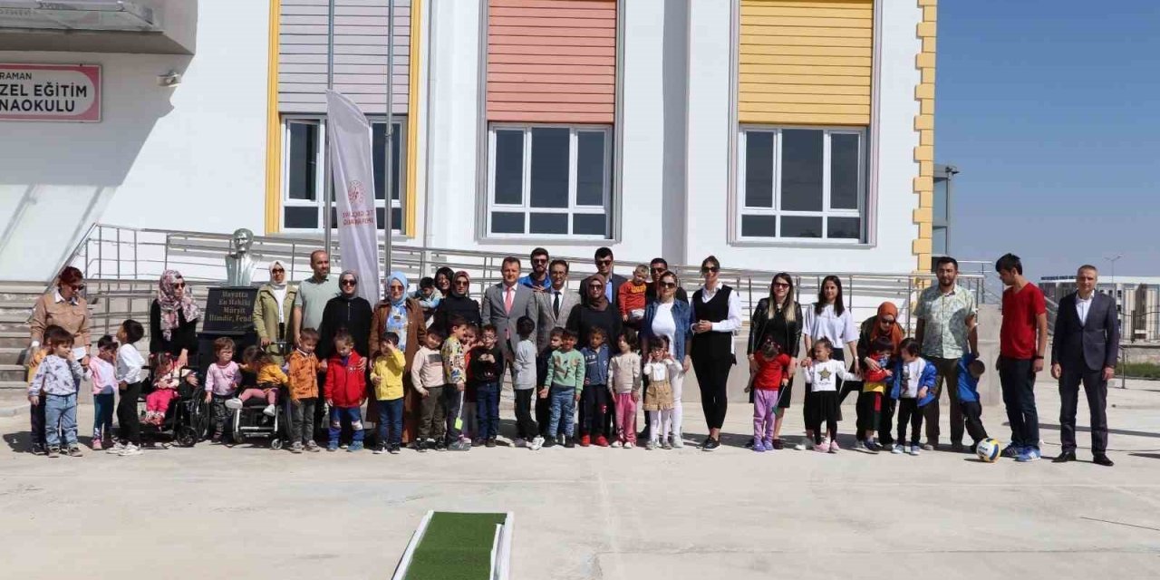 Karaman'da özel eğitim öğrencilerine spor malzemesi dağıtıldı
