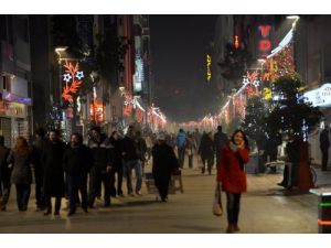 İzmir Yeni Yıla Işıl Işıl Girecek