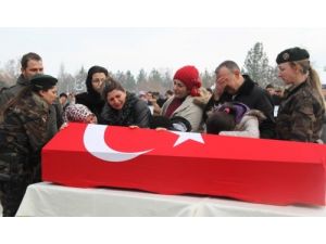 İntihar Ettiği İddia Edilen Özel Harekat Polisi Memleketine Gönderildi