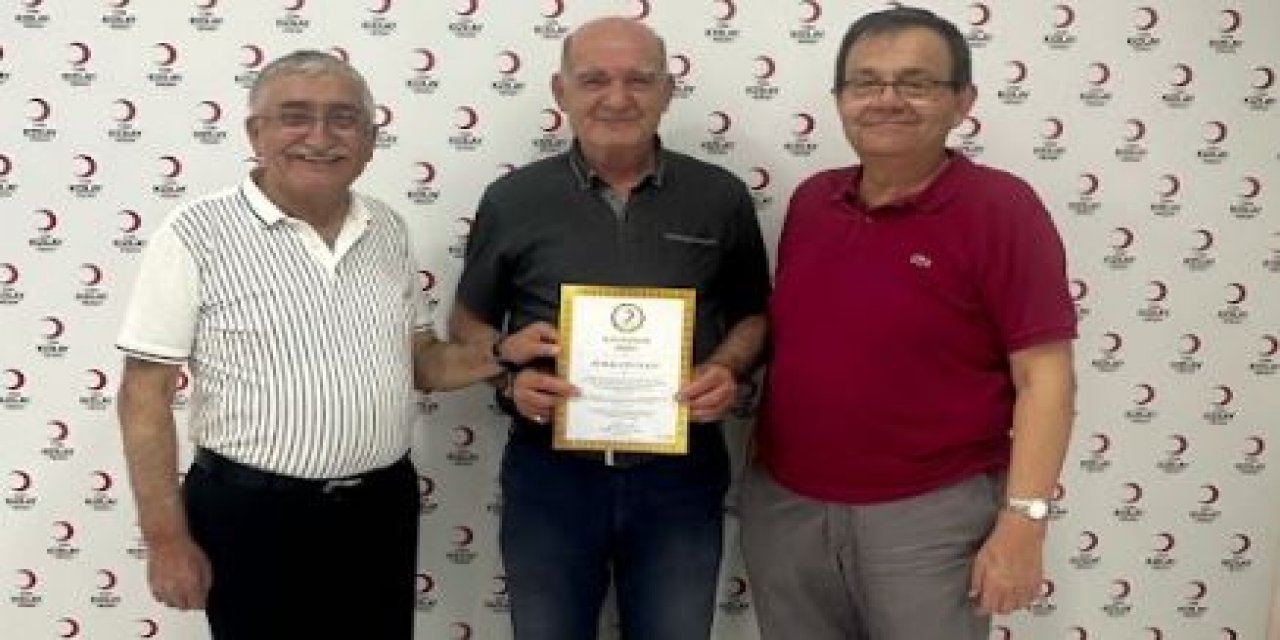 Türk Kızılay’ı Meram’dan  Gültekin’e altın madalya
