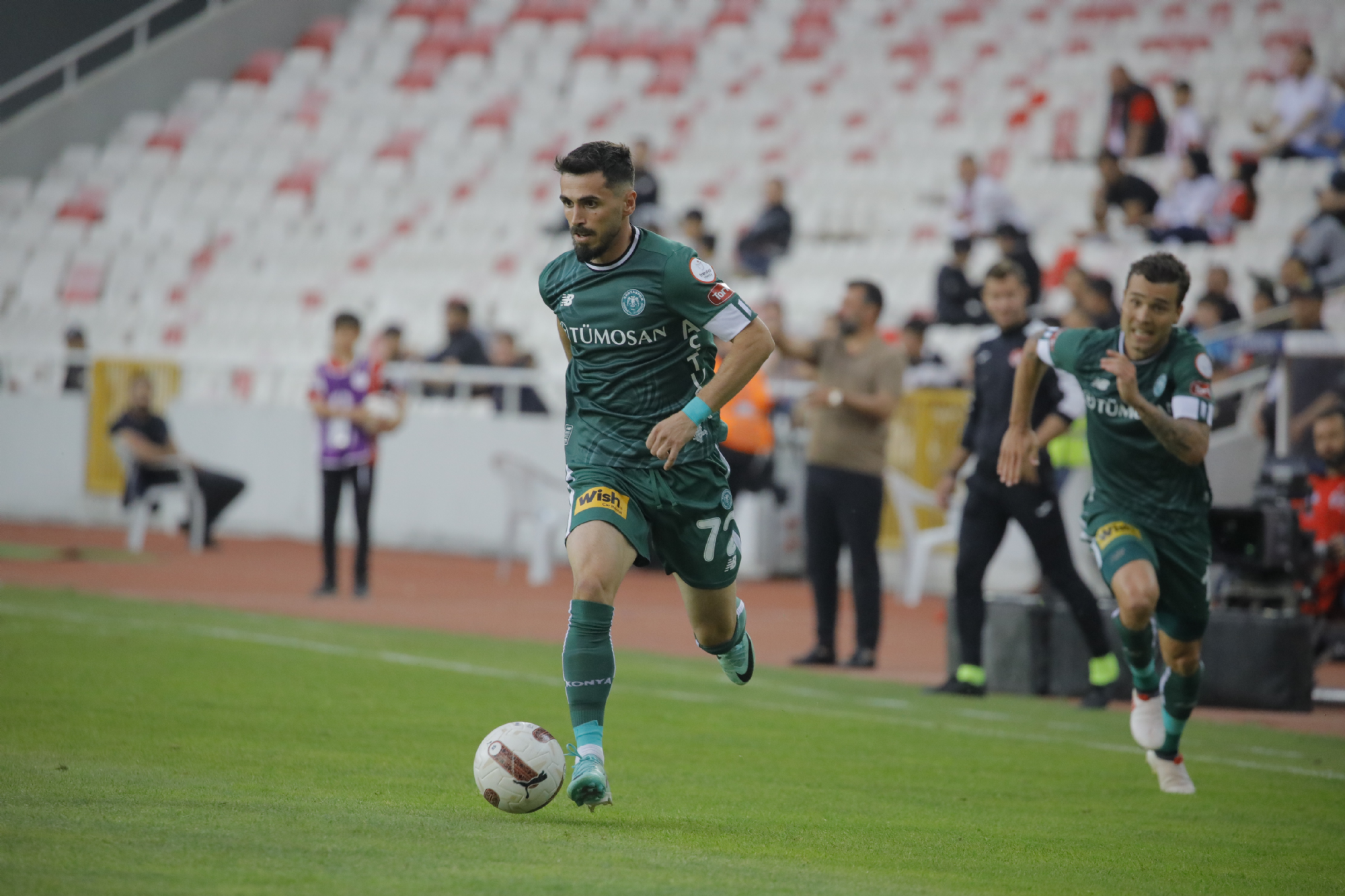 Konyaspor’da iki futbolcu  cezalı duruma düştü