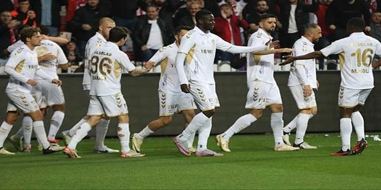 Samsunsporlu iki futbolcu  Konyaspor maçında cezalı