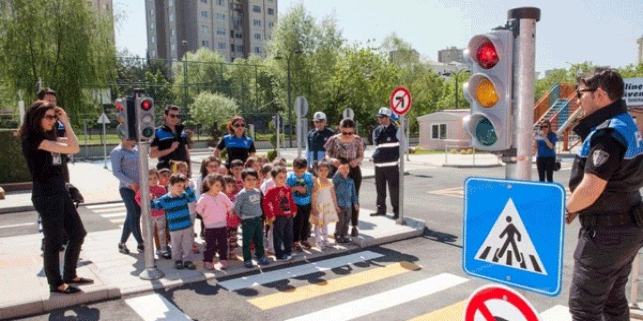 Hüyük'te çocuklara trafik eğitimi verildi