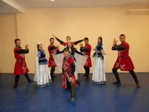 Kafkas Halk Oyunları Ekibi Çalışmalara Başladı