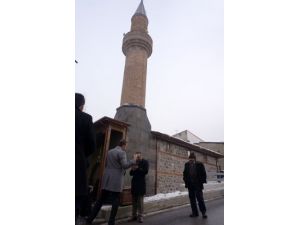 Restorasyonu Tamamlanan Kasımpaşa Camii İbadete Açıldı