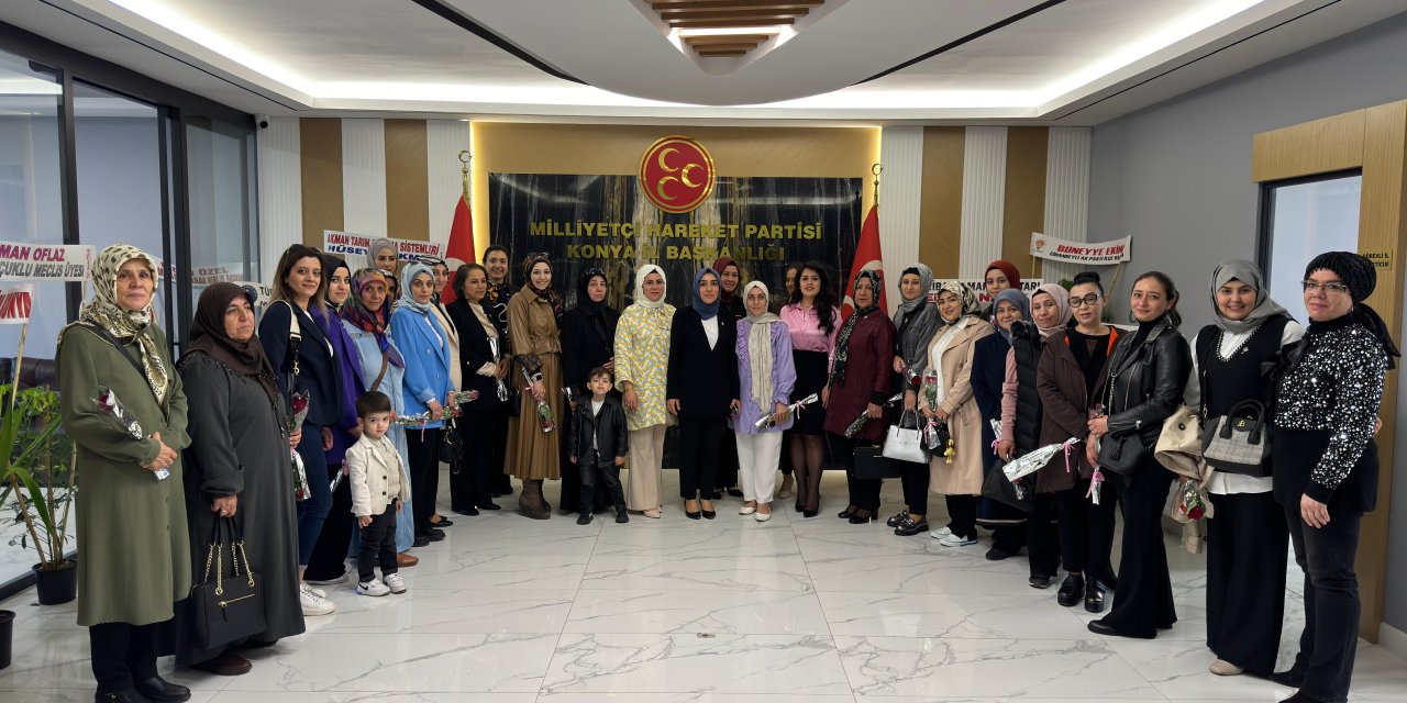 MHP Konya’da anneler bir araya geldi