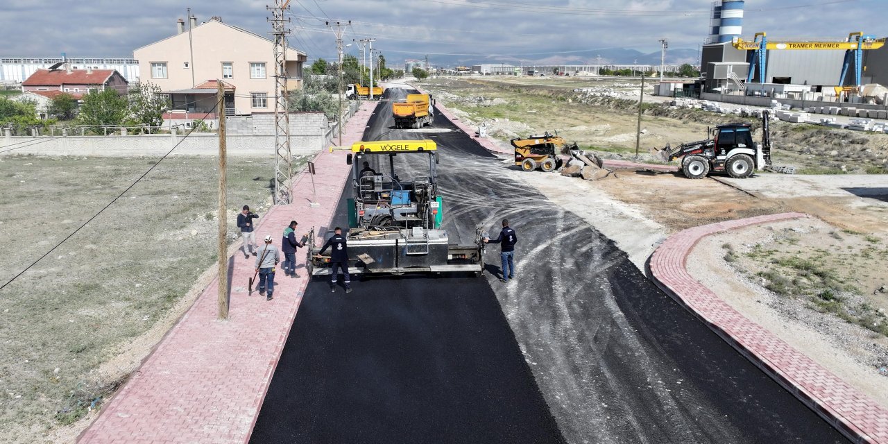 Başak Mahallesi’nde asfalt çalışması sürüyor