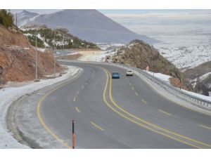 Düzgün: Erciyes Kayak Merkezi'nin Yolu 4 Şeritli 19 Metre Genişliğinde