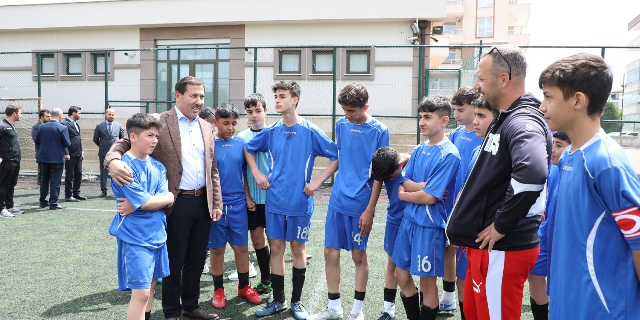 Karatay Belediyesi’nden Konya ve Türk futboluna hizmet