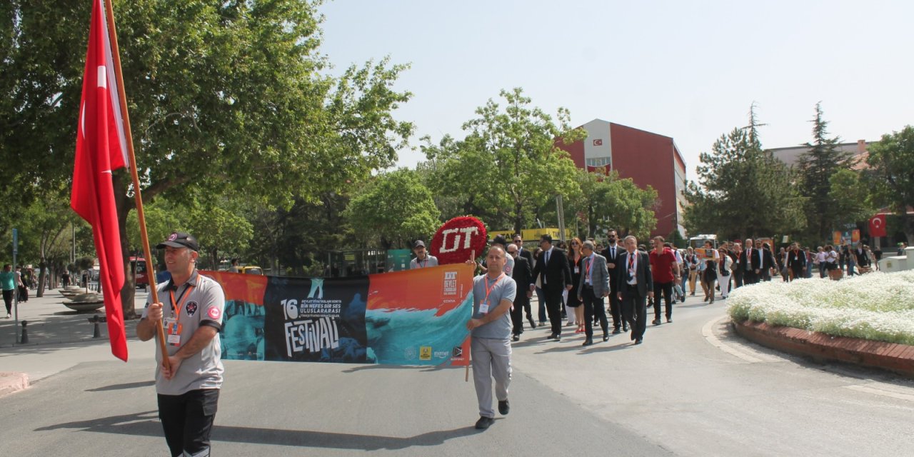 Tiyatro festivali  Konya’da başladı