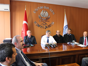 Ülke tartışmalarla kutuplaştırılıyor