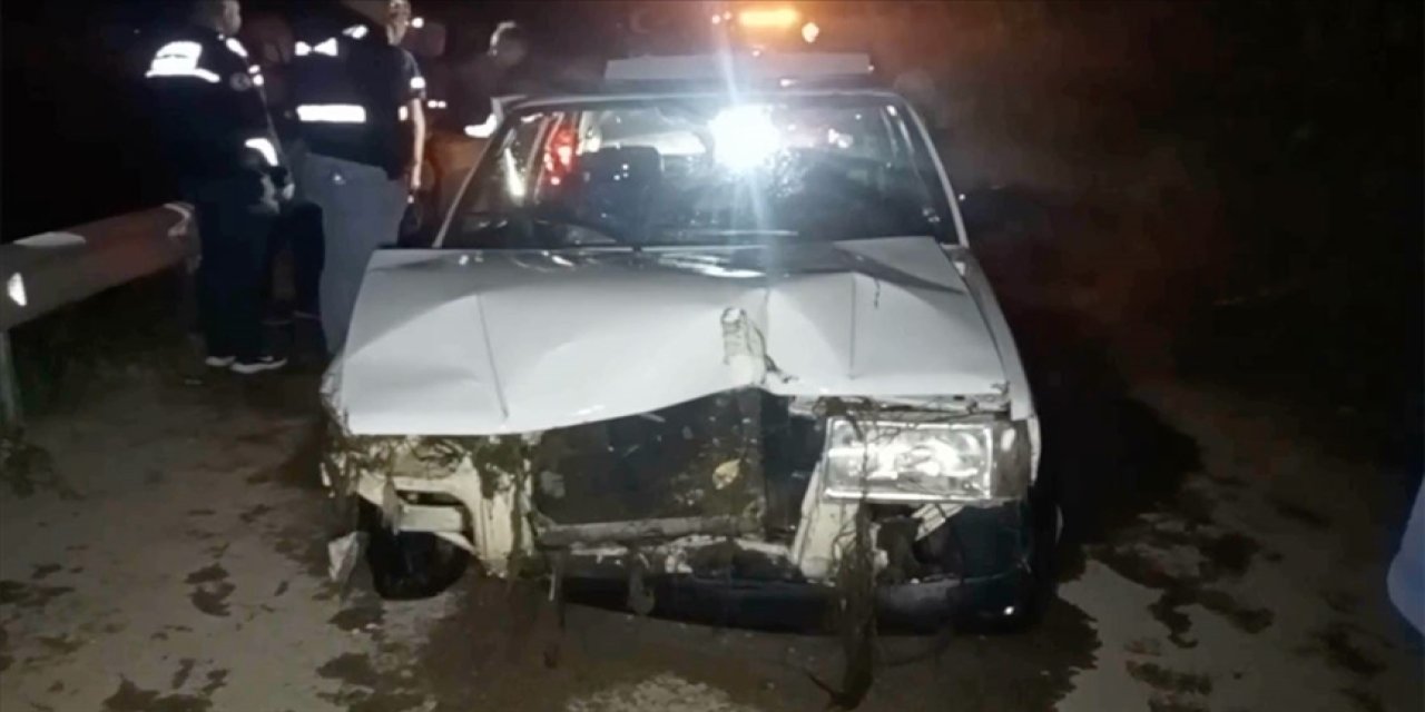 Antalya'da dereye düşen otomobildeki kayıp 2 kişiden birinin cesedi bulundu