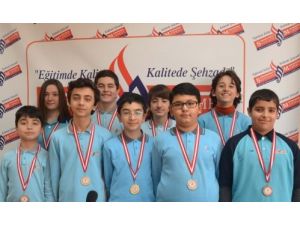 Şehzade Mehmet Öğrencileri Matematikte Dokuz Madalya Kazandı