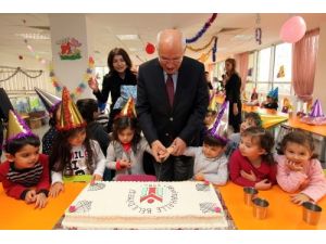 Başkan Yaşar, Miniklerle Yeni Yılı Kutladı