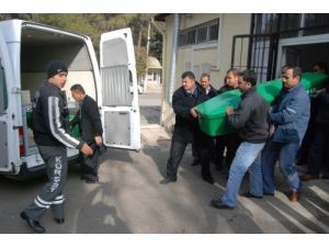 Sabah Namazına Kaldırmak İstediği Anne Ve Babasının Cesetleriyle Karşılaştı