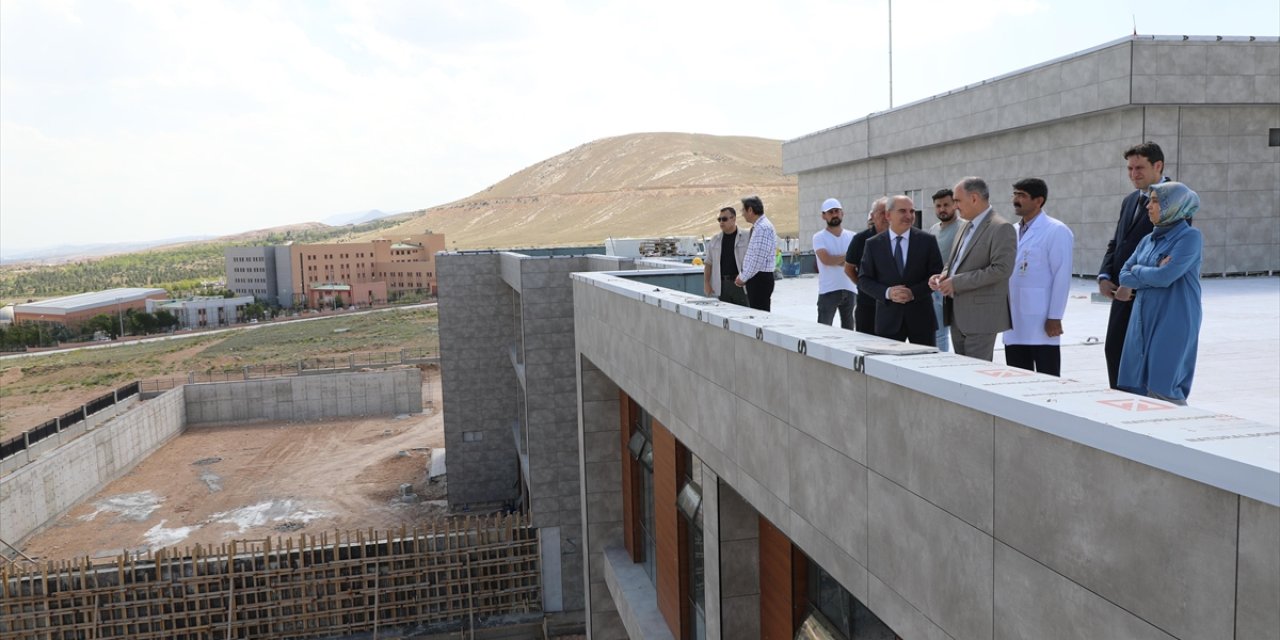 Vali Vahdettin Özkan, AMATEM binası inşaatını denetledi