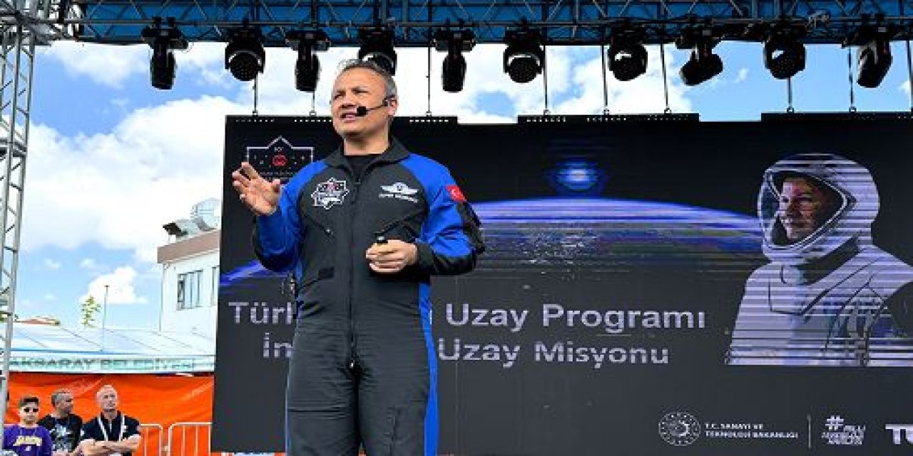 Astronot Alper Gezeravcı  Bilim Festivali'ne katıldı